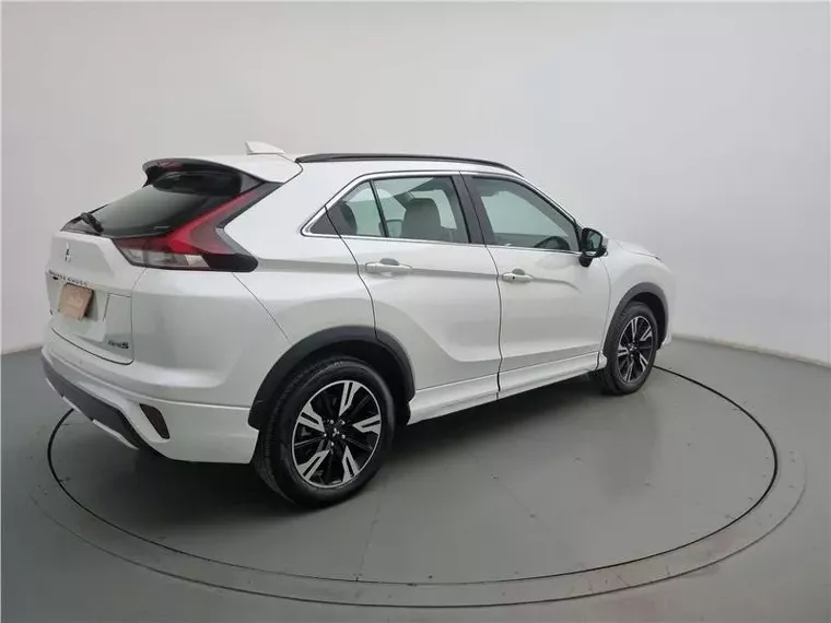 Mitsubishi Eclipse Cross Branco 11