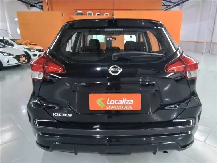 Nissan Kicks Preto 7