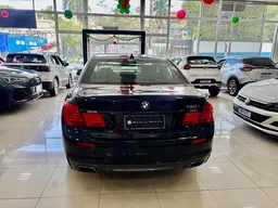 BMW 750i