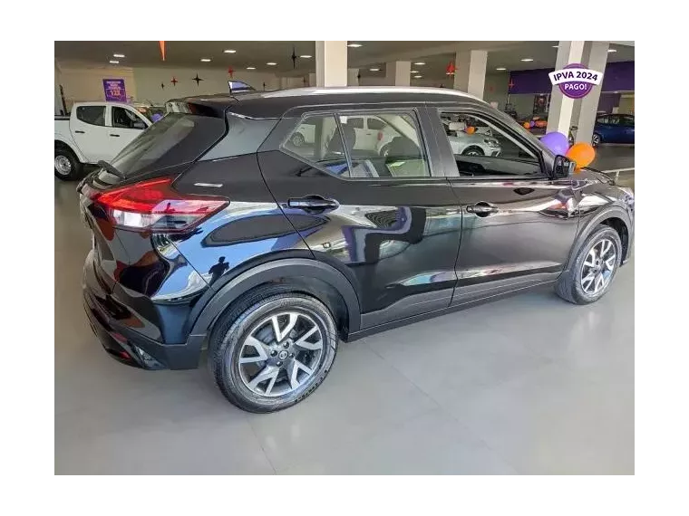 Nissan Kicks Preto 6