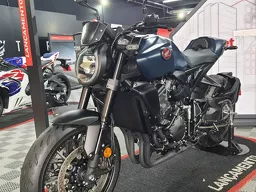 CB 1000