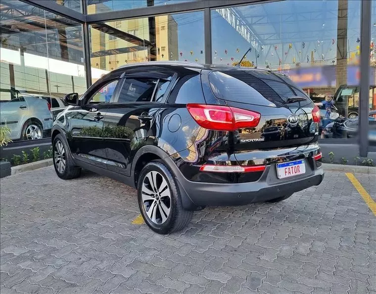 KIA Sportage Preto 8