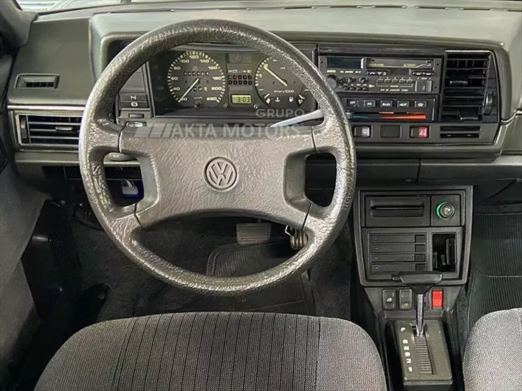 Volkswagen Santana Prata 13