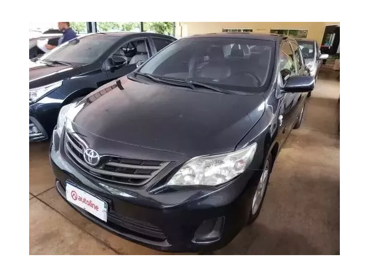 Toyota Corolla Preto 8