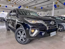 Toyota Hilux SW4