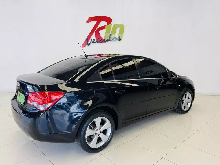 Chevrolet Cruze Preto 4