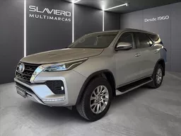 Toyota Hilux SW4