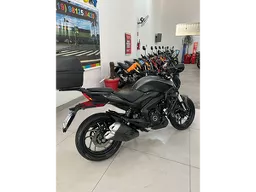 Bajaj Dominar