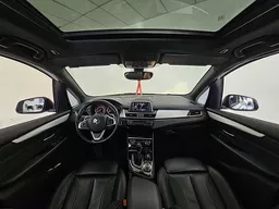 BMW 225i