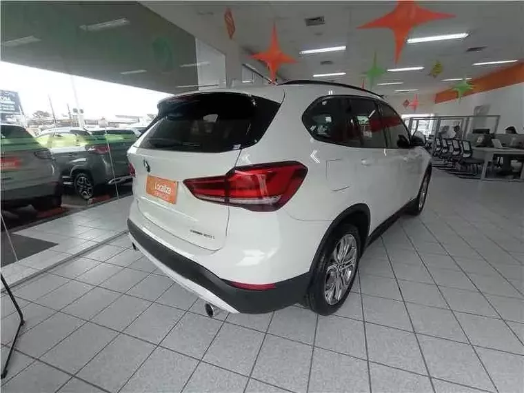 BMW X1 Branco 9