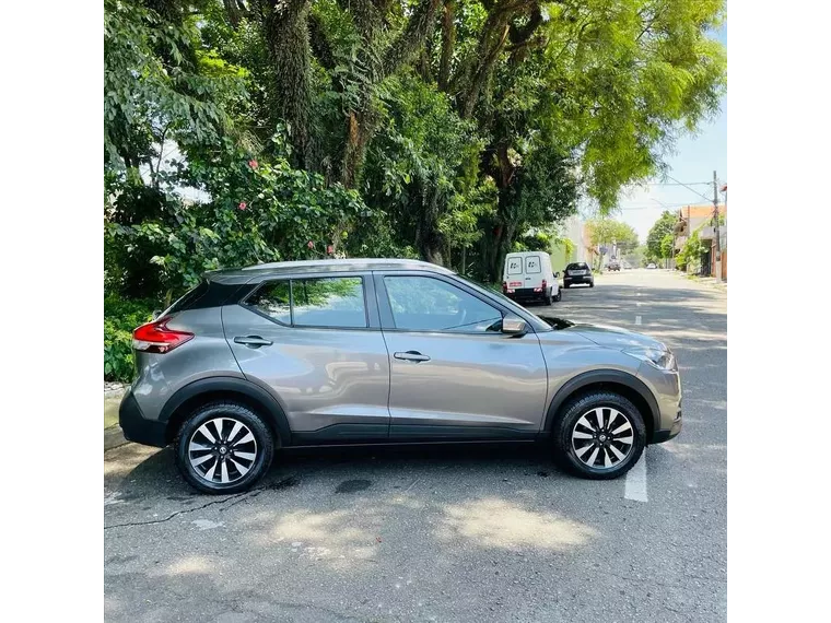 Nissan Kicks Cinza 12