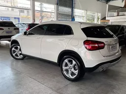 Mercedes-benz GLA 200