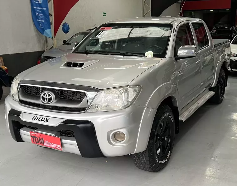 Toyota Hilux Prata 8