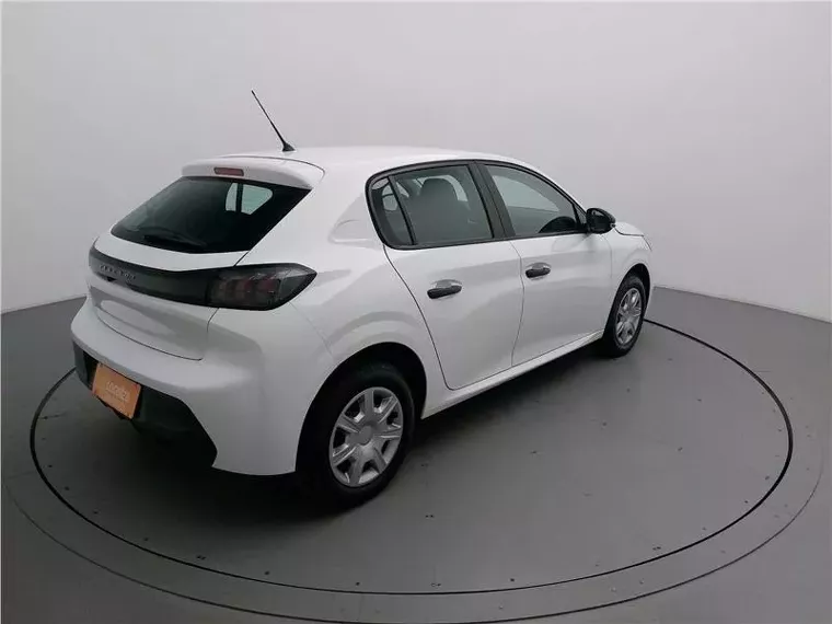 Peugeot 208 Branco 16