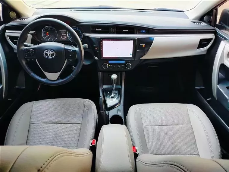 Toyota Corolla Prata 10