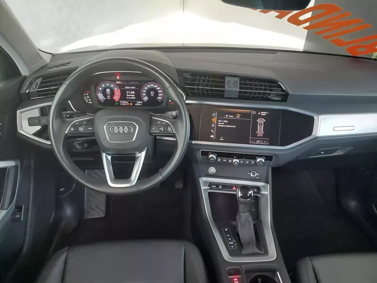 Audi Q3 Preto 14