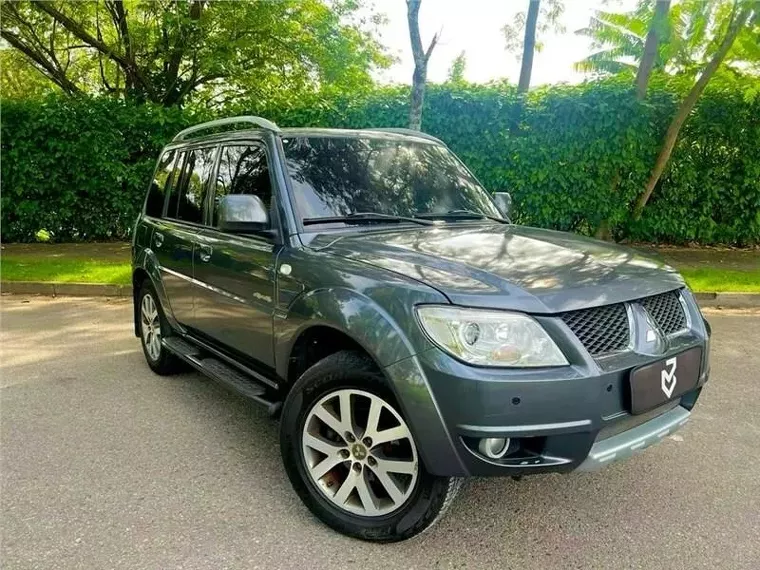 Mitsubishi Pajero TR4 Cinza 9