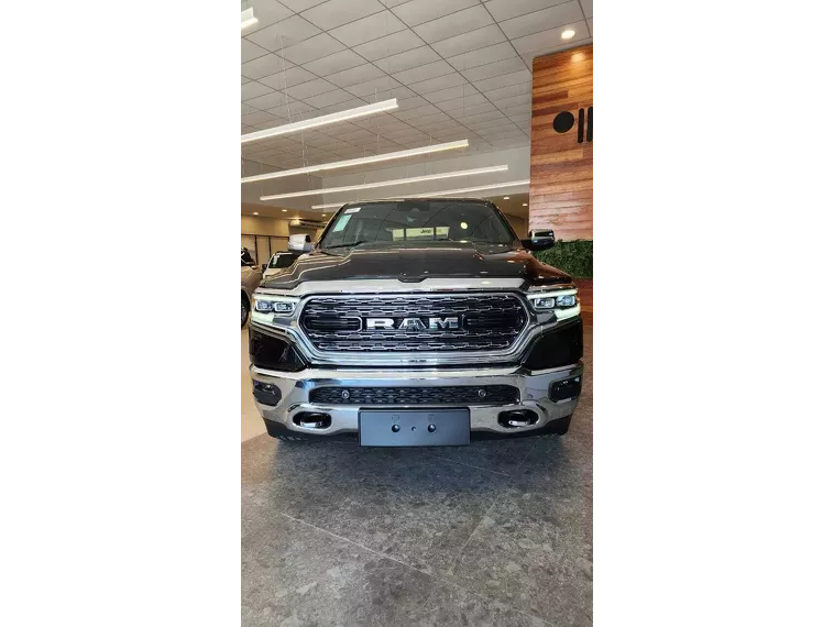 RAM 1500 Branco 11