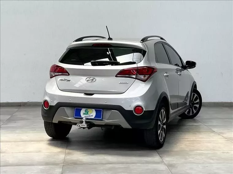 Hyundai HB20X Prata 4