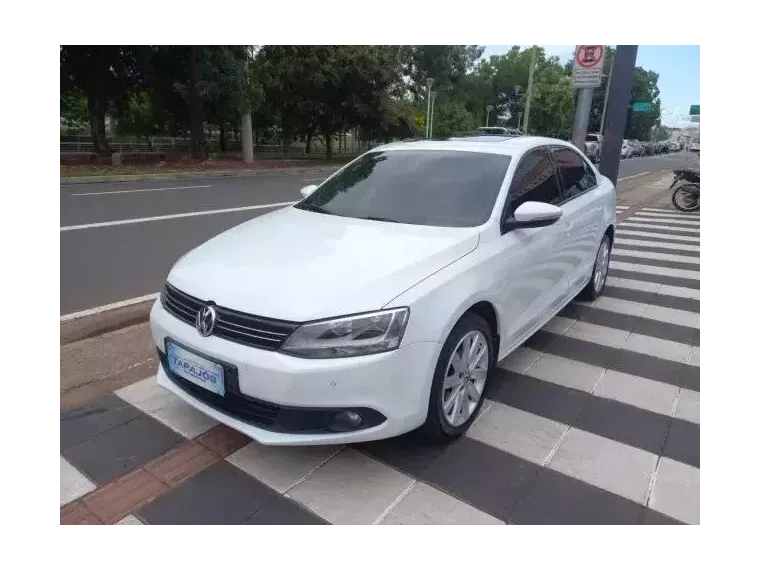 Volkswagen Jetta Branco 4