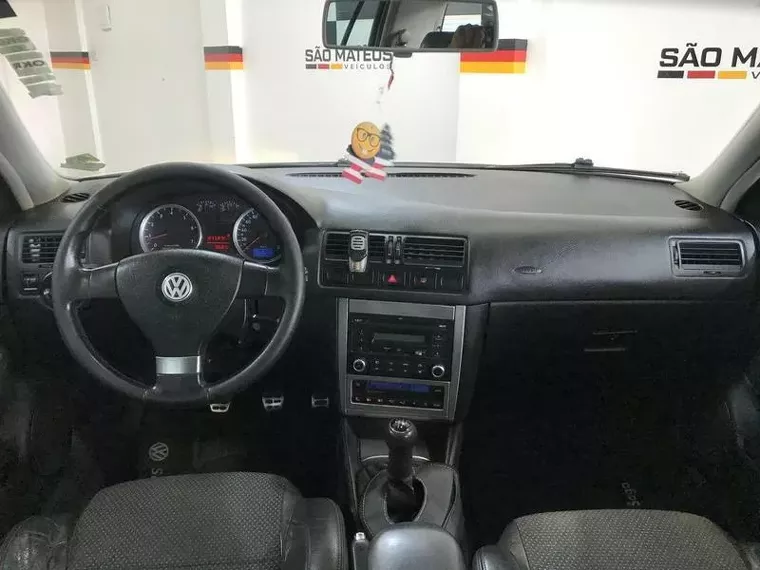 Volkswagen Golf Branco 5