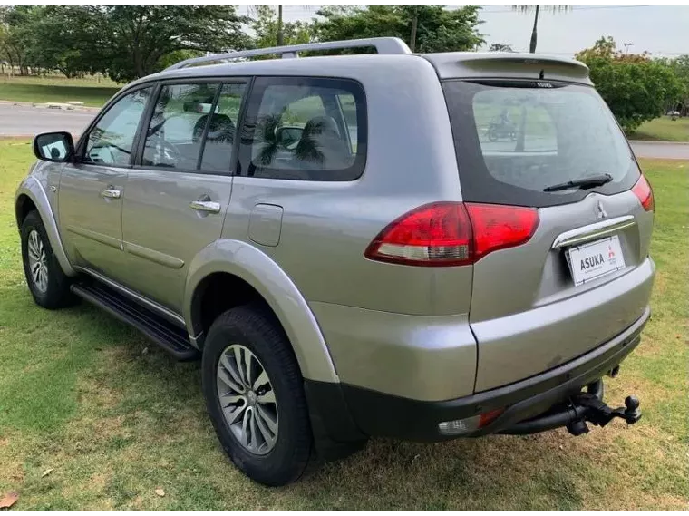 Mitsubishi Pajero Dakar Prata 15