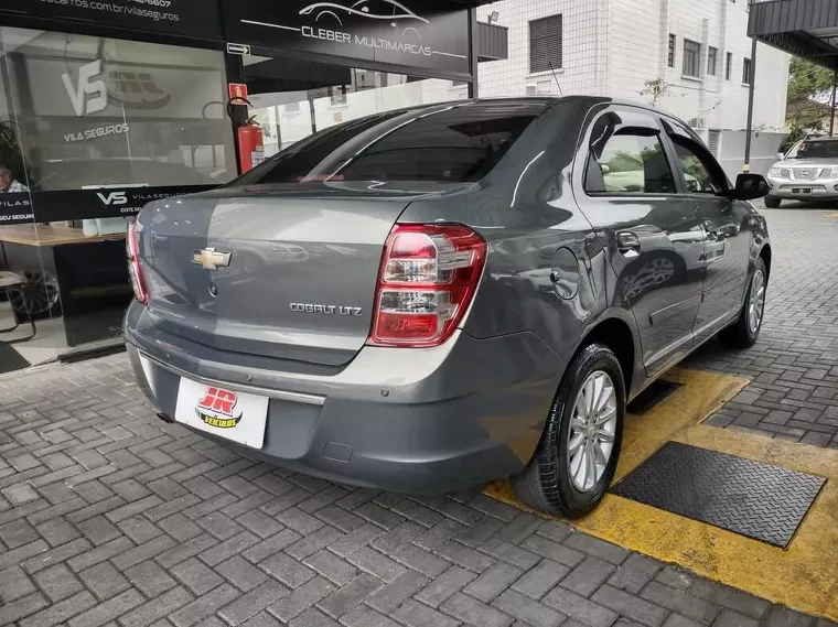 Chevrolet Cobalt Cinza 2