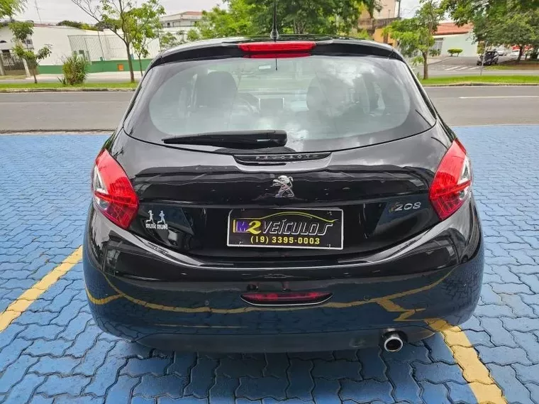 Peugeot 208 Preto 1