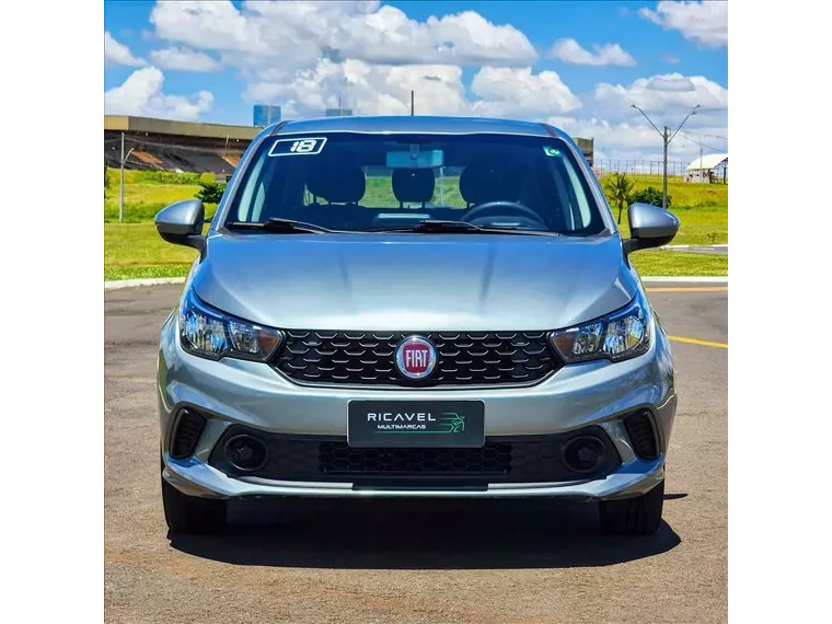 Fiat Argo Cinza 10