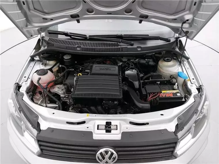 Volkswagen Voyage Prata 6