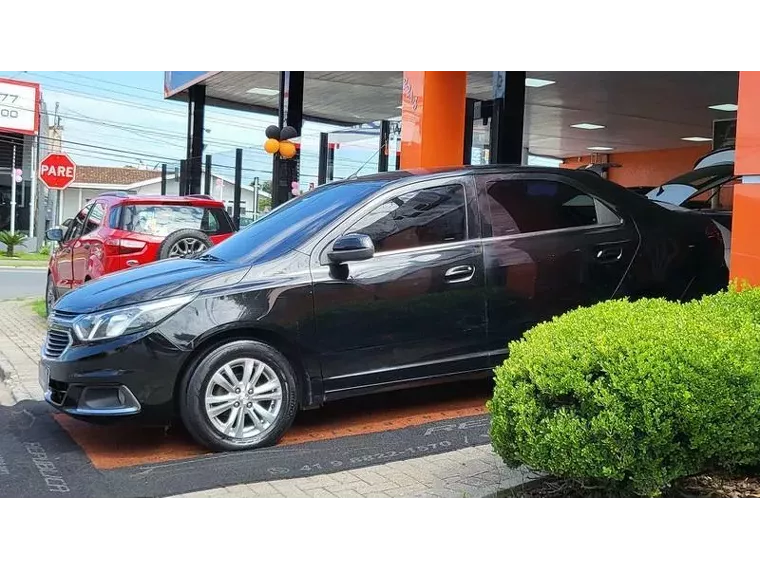 Chevrolet Cobalt Preto 4