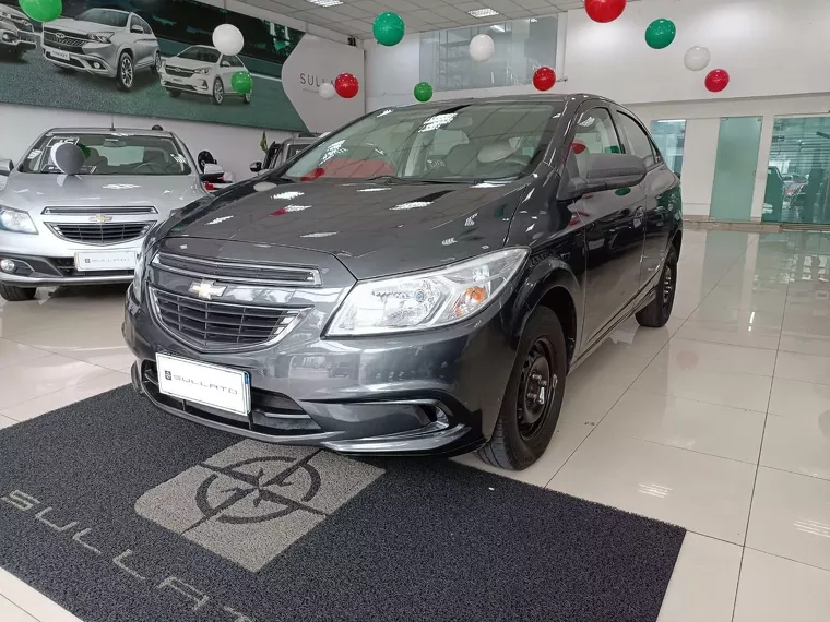 Chevrolet Onix Cinza 2