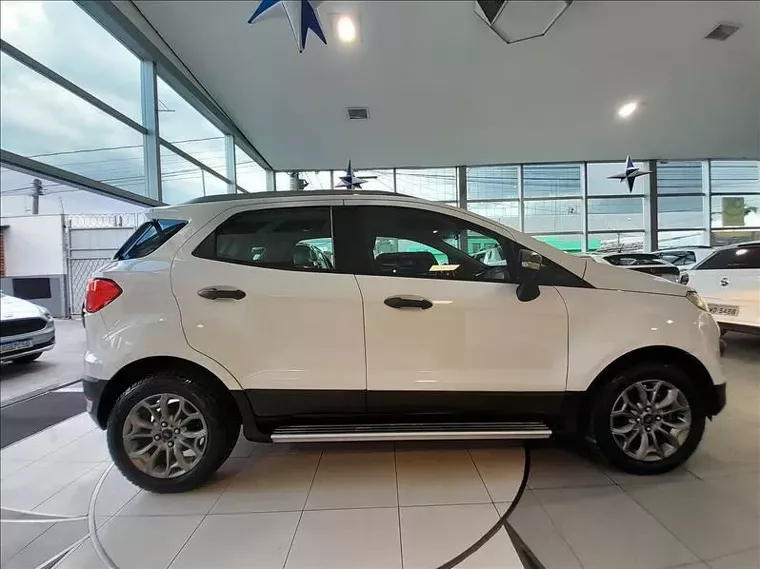 Ford Ecosport Branco 10