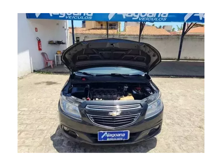 Chevrolet Onix Cinza 1