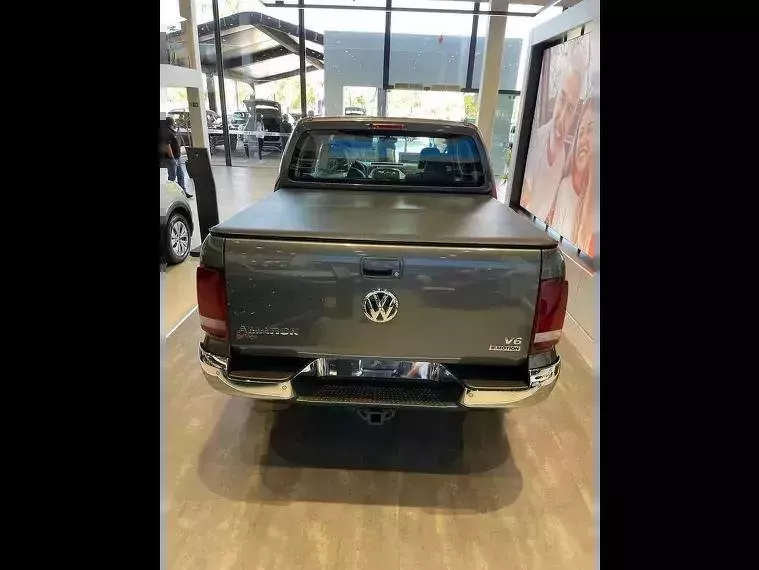 Volkswagen Amarok Prata 7