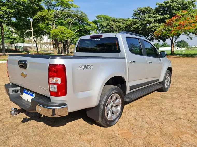 Chevrolet S10 Prata 21