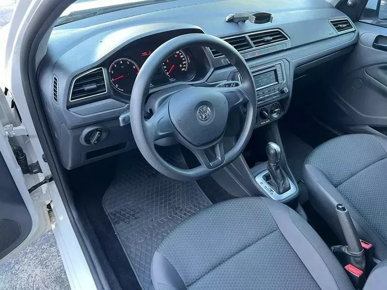 Volkswagen Voyage Branco 4