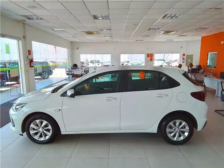 Chevrolet Onix Branco 5