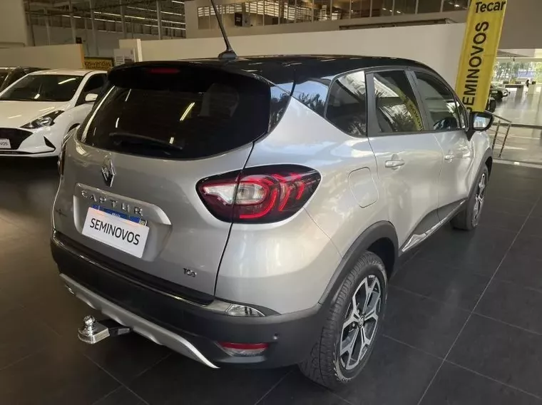 Renault Captur Prata 4