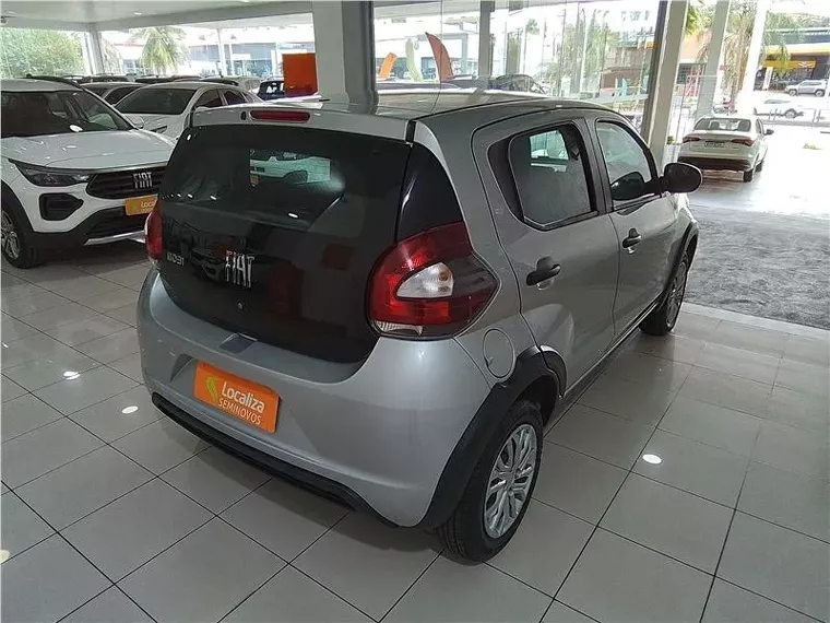 Fiat Mobi Prata 9