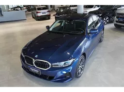 BMW 320i