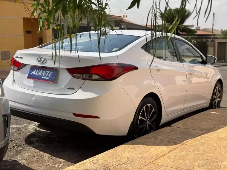 Hyundai Elantra Branco 5