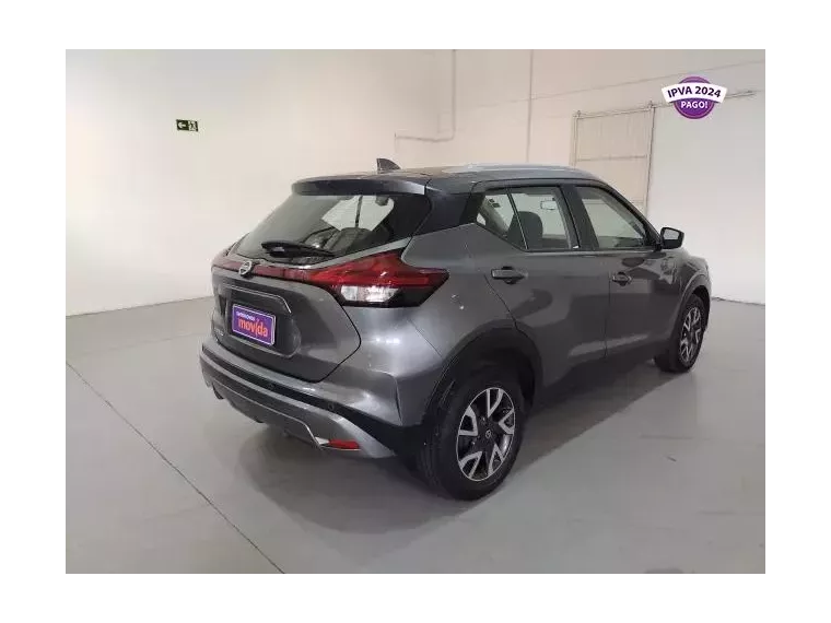 Nissan Kicks Cinza 2