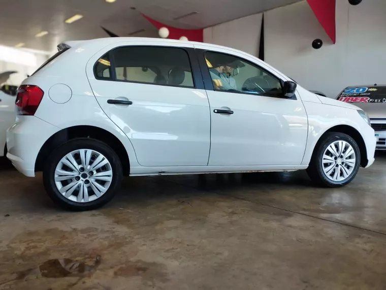 Volkswagen Gol Branco 6