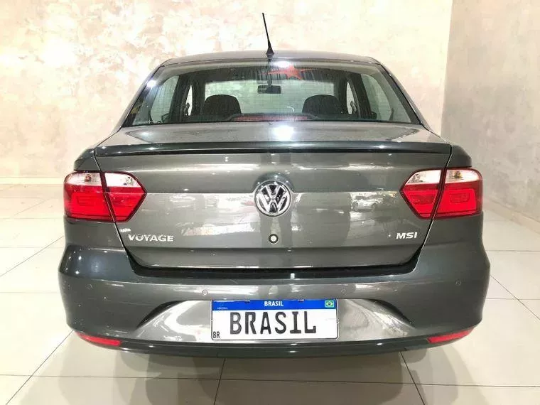 Volkswagen Voyage Cinza 10