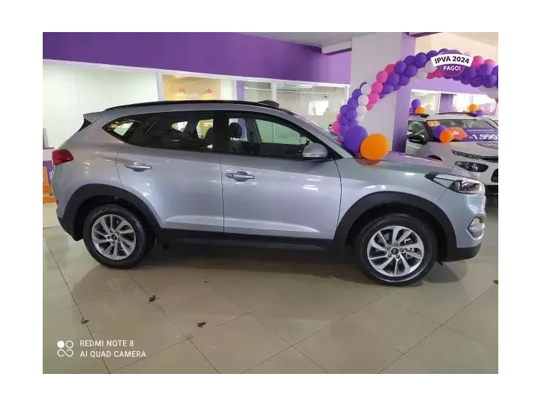 Hyundai Tucson Prata 3