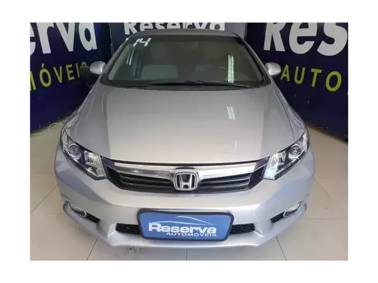 Honda Civic Prata 3