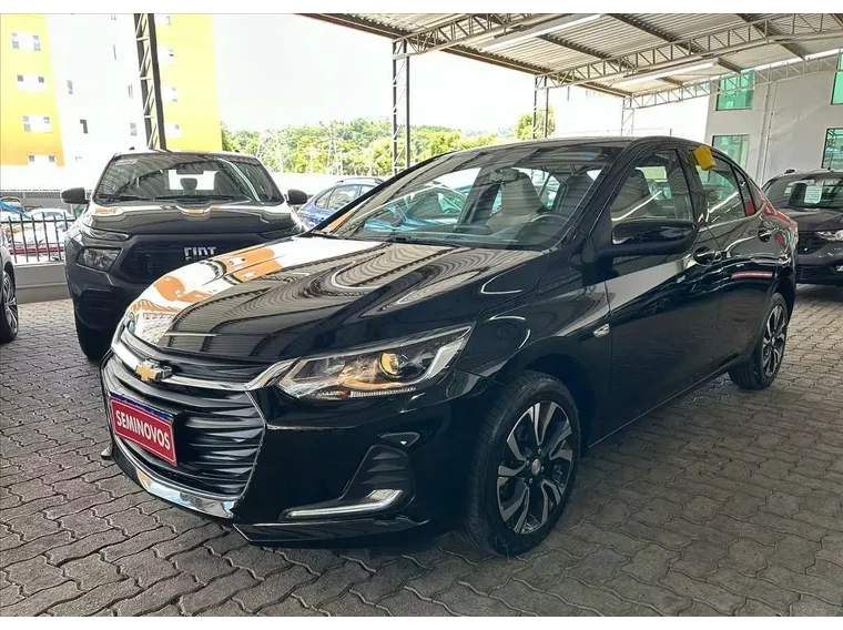 Chevrolet Onix Preto 5