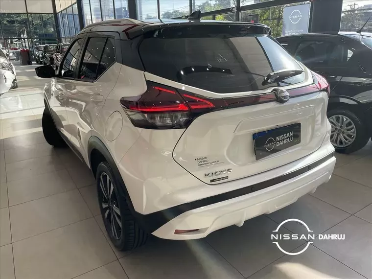 Nissan Kicks Branco 8