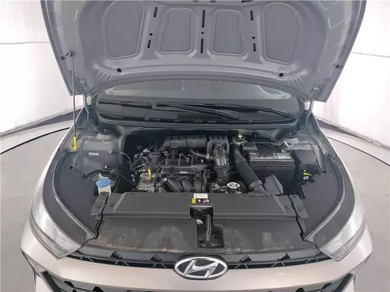 Hyundai HB20 Prata 3